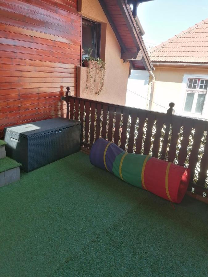 Cozy Attic Studio Brassó Kültér fotó