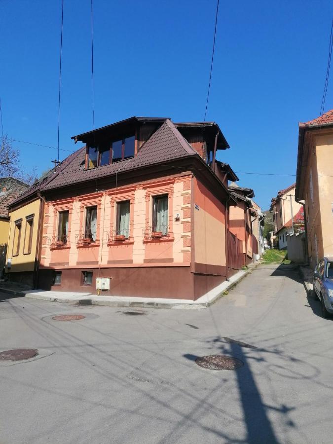 Cozy Attic Studio Brassó Kültér fotó